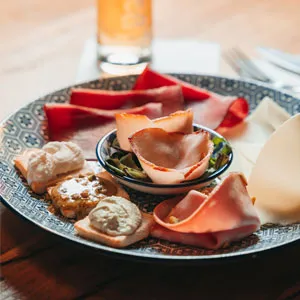 tagliere-2-salumi-formaggi